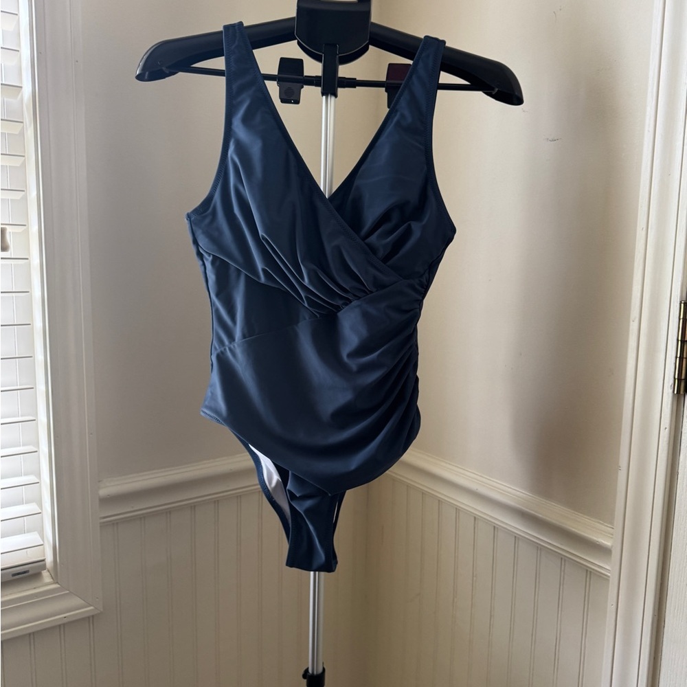 Cupshe Navy Blue One-Piece Swimsuit